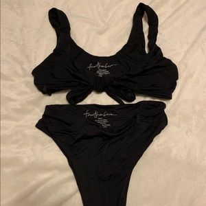 437 Kenzie Kit x Aubrey Kit XS top S bottom bikini